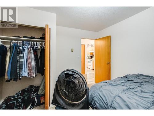 607 12Th  Street, Castlegar, BC - Indoor Photo Showing Bedroom