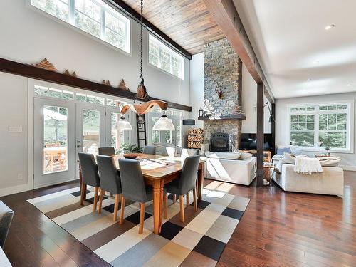 Dining room - 2846 Crois. De La Falaise, Val-David, QC - Indoor With Fireplace