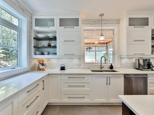 Kitchen - 2846 Crois. De La Falaise, Val-David, QC - Indoor Photo Showing Kitchen With Double Sink With Upgraded Kitchen