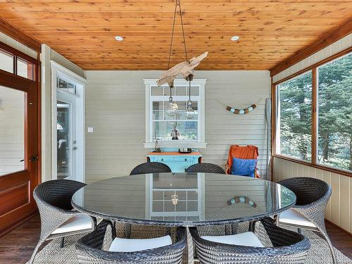 Veranda - 2846 Crois. De La Falaise, Val-David, QC -  Photo Showing Dining Room