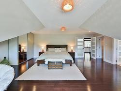 Master bedroom - 