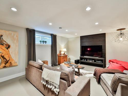 Family room - 2846 Crois. De La Falaise, Val-David, QC - Indoor Photo Showing Living Room