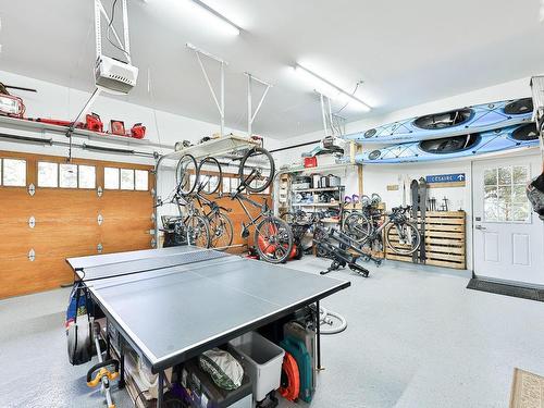 Garage - 2846 Crois. De La Falaise, Val-David, QC - Indoor Photo Showing Garage