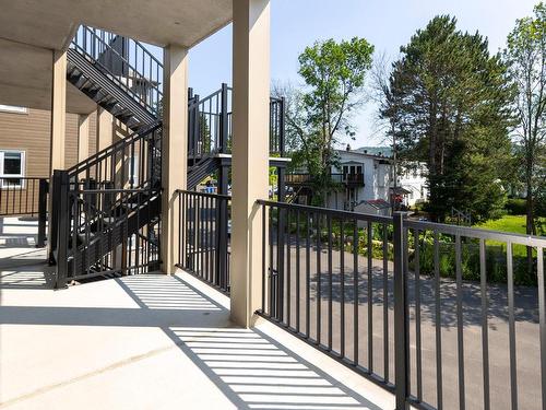 Balcon - 202-289 Rue Principale, Saint-Donat, QC 