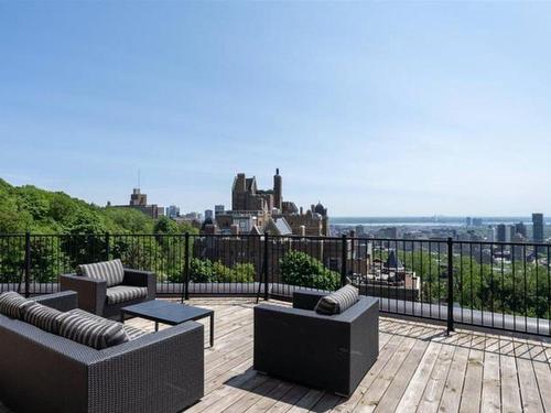 Vue - D12-3940 Ch. De La Côte-Des-Neiges, Montréal (Ville-Marie), QC - Outdoor With Deck Patio Veranda