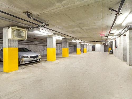 Garage - 3104-405 Rue De La Concorde, Montréal (Ville-Marie), QC - Indoor Photo Showing Garage