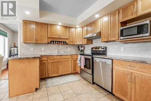 14607 The Gore Road, Caledon (Bolton East), ON - Indoor Photo Showing Kitchen