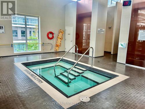 318 - 121 Mcmahon Drive, Toronto (Bayview Village), ON - Indoor Photo Showing Other Room With In Ground Pool