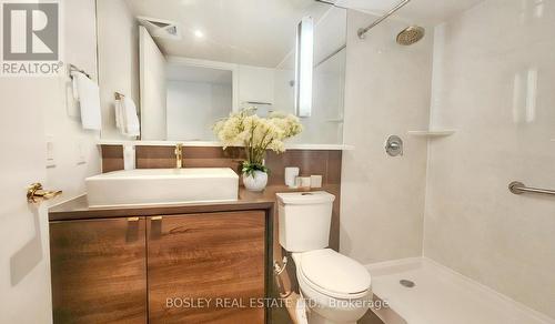 318 - 121 Mcmahon Drive, Toronto (Bayview Village), ON - Indoor Photo Showing Bathroom