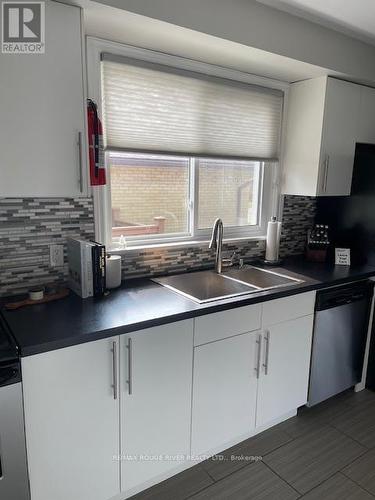 Main Fl - 751 Phillip Murray Avenue, Oshawa, ON - Indoor Photo Showing Kitchen With Double Sink