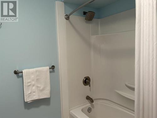 4125 4 Street, Vernon, BC - Indoor Photo Showing Bathroom