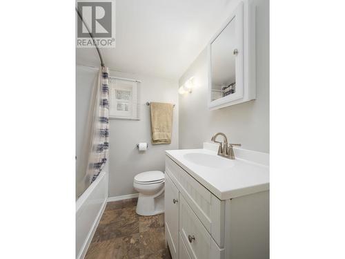 3821 Glendale Drive, Prince George, BC - Indoor Photo Showing Bathroom