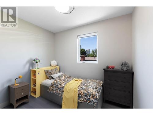 832 Martin Avenue Unit# 2, Kelowna, BC - Indoor Photo Showing Bedroom