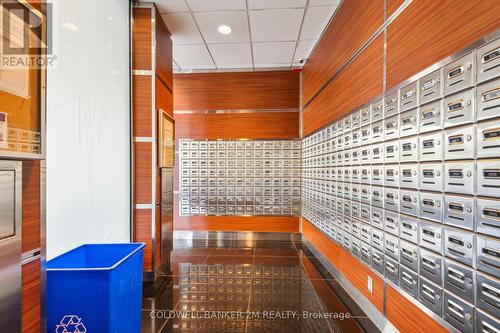 406 - 77 Harbour Square, Toronto (Waterfront Communities), ON - Indoor Photo Showing Other Room