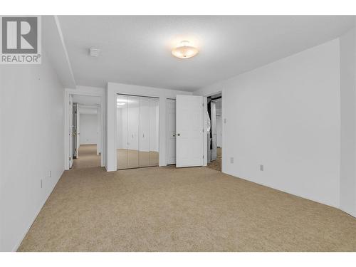 2200 Gordon Drive Unit# 43, Kelowna, BC - Indoor Photo Showing Other Room