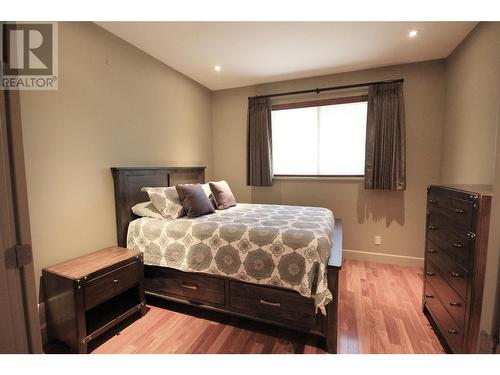 3160 Evergreen Drive, Penticton, BC - Indoor Photo Showing Bedroom