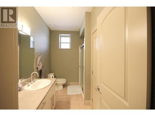 3160 Evergreen Drive, Penticton, BC - Indoor Photo Showing Bathroom