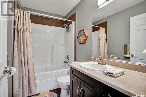 551 Redwood Crescent, Warman, SK - Indoor Photo Showing Bathroom