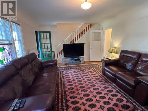 51 Kingsley Road, Christina Lake, BC - Indoor Photo Showing Living Room