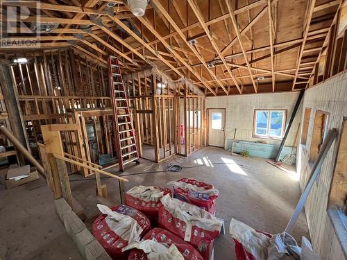 51 Kingsley Road, Christina Lake, BC - Indoor Photo Showing Other Room