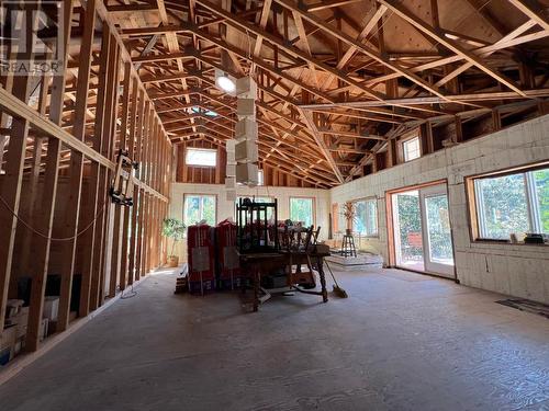 51 Kingsley Road, Christina Lake, BC - Indoor Photo Showing Other Room