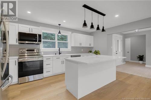 7 Highland Avenue, Rothesay, NB - Indoor Photo Showing Kitchen With Upgraded Kitchen