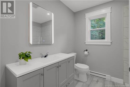 7 Highland Avenue, Rothesay, NB - Indoor Photo Showing Bathroom