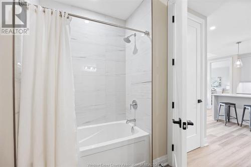 1855 Wyoming Unit# 204, Lasalle, ON - Indoor Photo Showing Bathroom