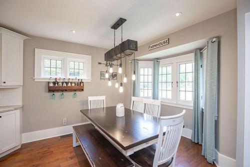 6 Lincoln Avenue, Brantford, ON - Indoor Photo Showing Dining Room