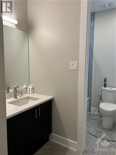 2930 Ahearn Avenue, Ottawa, ON - Indoor Photo Showing Bathroom