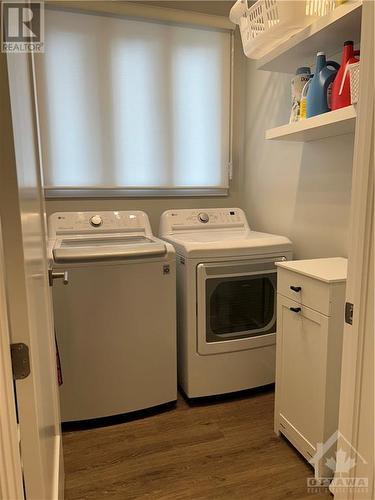 2930 Ahearn Avenue, Ottawa, ON - Indoor Photo Showing Laundry Room