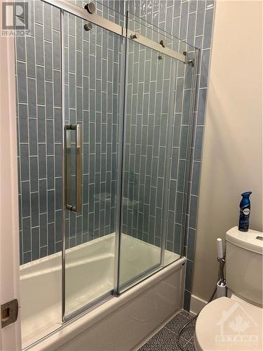 2930 Ahearn Avenue, Ottawa, ON - Indoor Photo Showing Bathroom