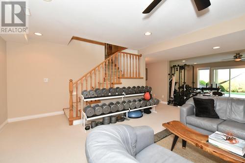 2675 Doebert Road, Blind Bay, BC - Indoor Photo Showing Living Room