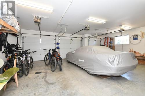 2675 Doebert Road, Blind Bay, BC - Indoor Photo Showing Garage