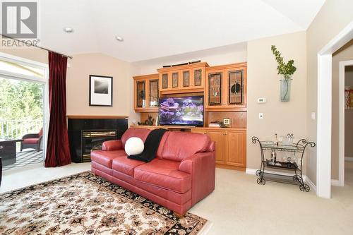 2675 Doebert Road, Blind Bay, BC - Indoor With Fireplace