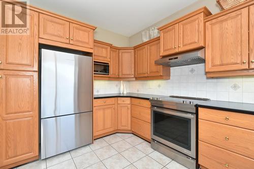 2675 Doebert Road, Blind Bay, BC - Indoor Photo Showing Kitchen