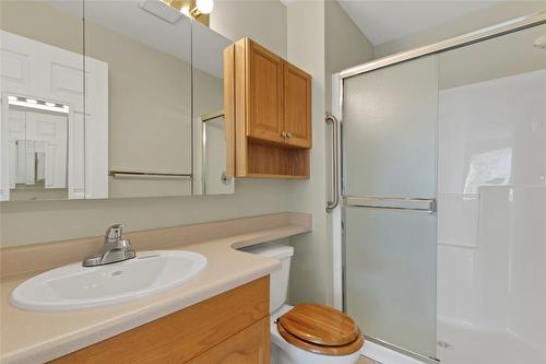 39-4740 20 Street, Vernon, BC - Indoor Photo Showing Bathroom