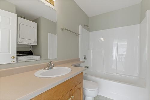 39-4740 20 Street, Vernon, BC - Indoor Photo Showing Bathroom