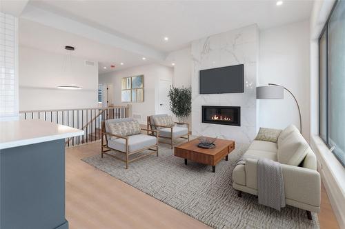 1135 Elk Street, Penticton, BC - Indoor Photo Showing Living Room With Fireplace