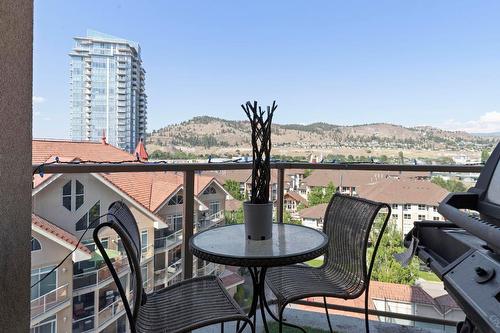 905-1128 Sunset Drive, Kelowna, BC - Outdoor