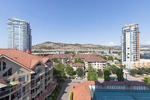 905-1128 Sunset Drive, Kelowna, BC - Outdoor With Facade