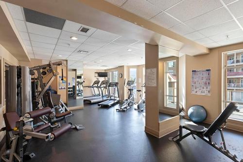 905-1128 Sunset Drive, Kelowna, BC - Indoor Photo Showing Gym Room