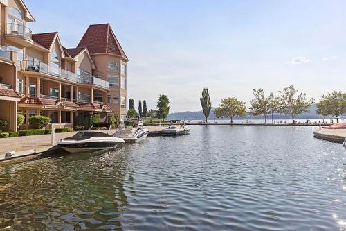 905-1128 Sunset Drive, Kelowna, BC - Outdoor With Body Of Water