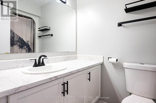 38 Eastview Crescent, Orangeville, ON - Indoor Photo Showing Bathroom