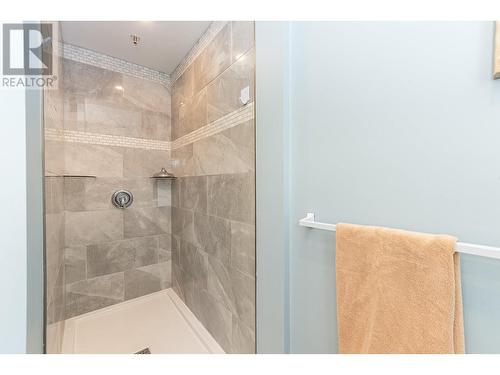 106 Parkside Place, Enderby, BC - Indoor Photo Showing Bathroom