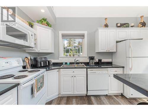 106 Parkside Place, Enderby, BC - Indoor Photo Showing Kitchen With Double Sink