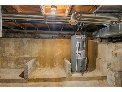 190 Coleman Street, Trail, BC - Indoor Photo Showing Basement