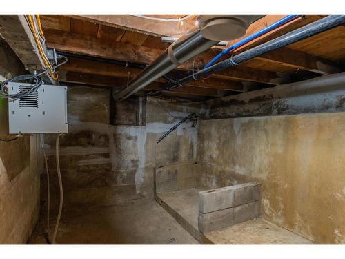 190 Coleman Street, Trail, BC - Indoor Photo Showing Basement