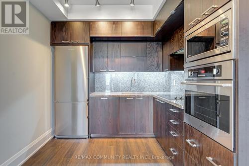 1008 - 120 Harrison Garden Boulevard, Toronto (Willowdale East), ON - Indoor Photo Showing Kitchen With Upgraded Kitchen