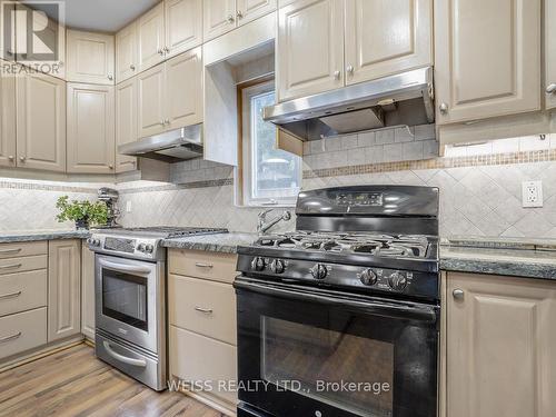 81 Brucewood Crescent, Toronto (Englemount-Lawrence), ON - Indoor Photo Showing Kitchen